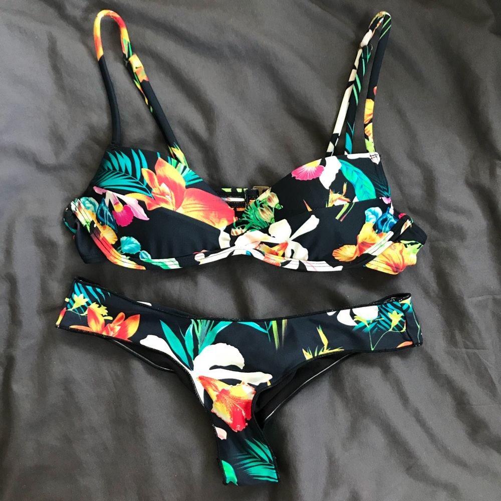Rip Curl Vintage Aloha Print bikini set